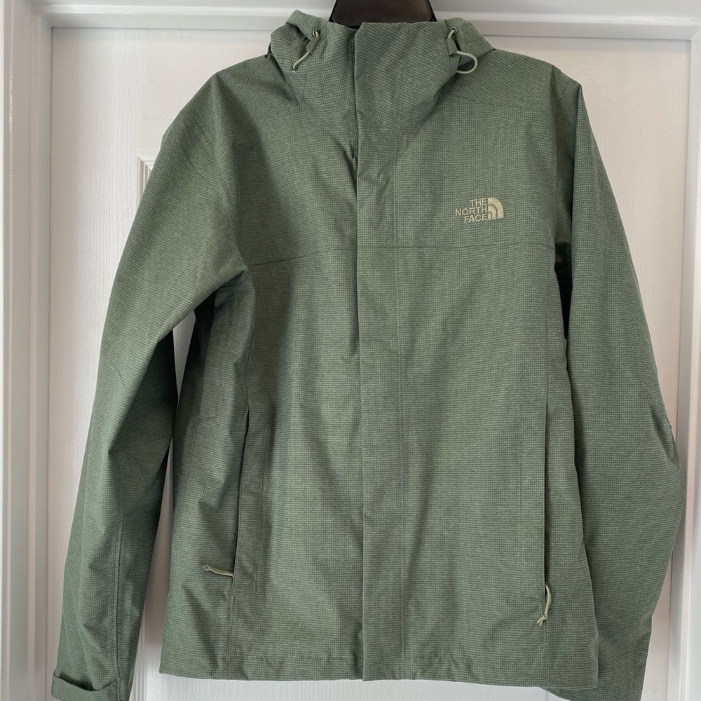 Men’s NorthFace rain jacket